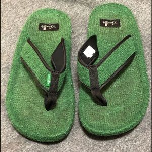 sanuk grass flip flops